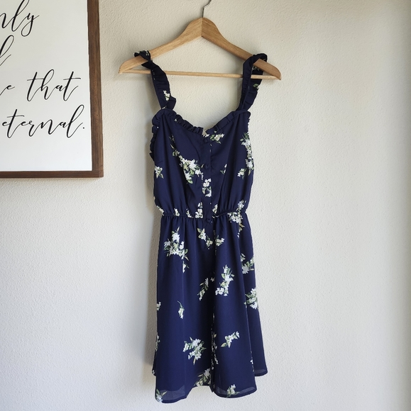 NWT Cupcakes and Cashmere Sun Dress - Picture 1 of 4